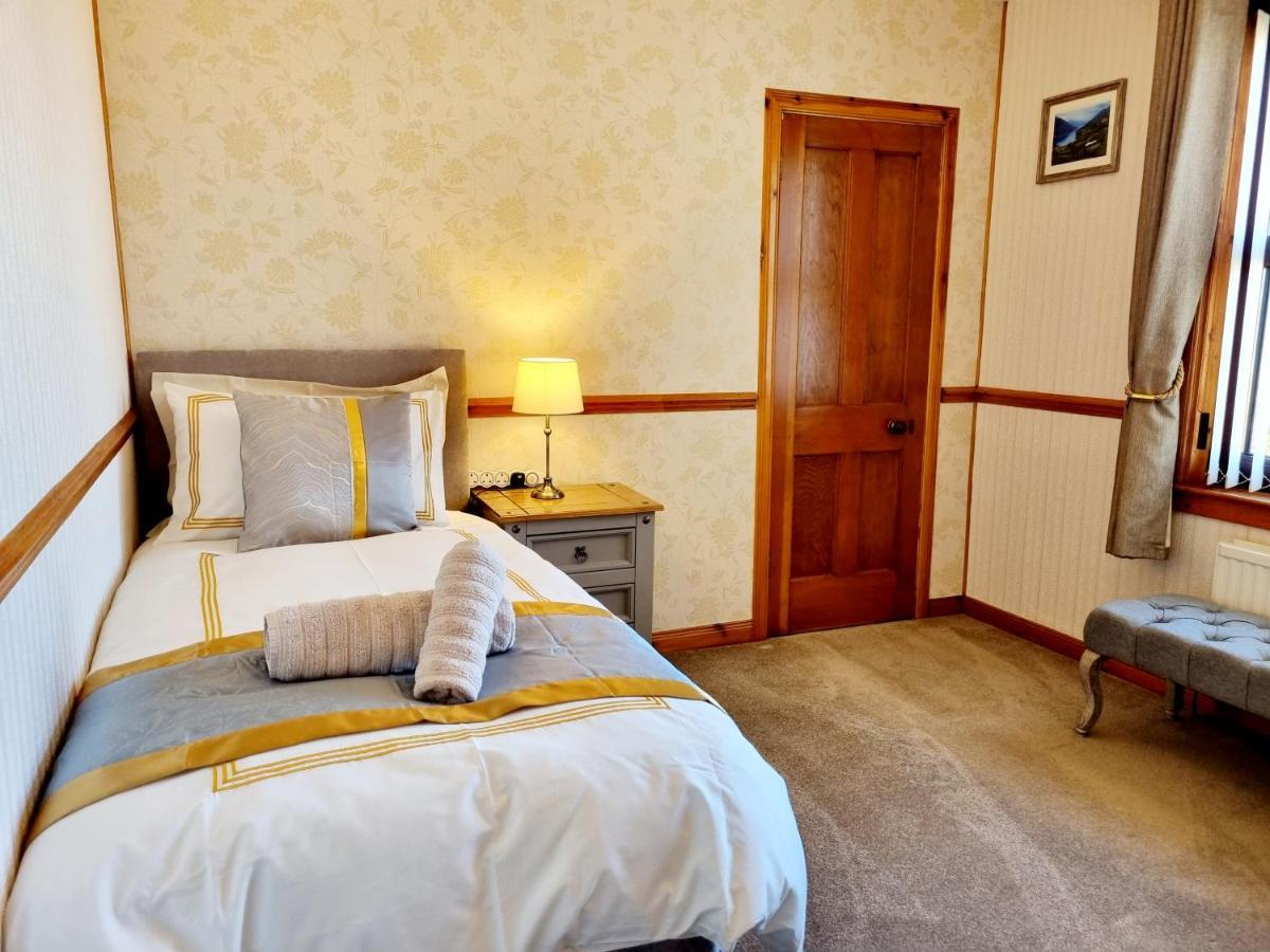 3 Bedroom House Free Parking Hébergement de vacances