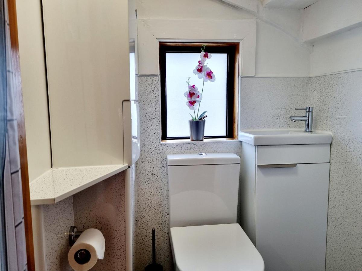 3 Bedroom House Free Parking Hébergement de vacances