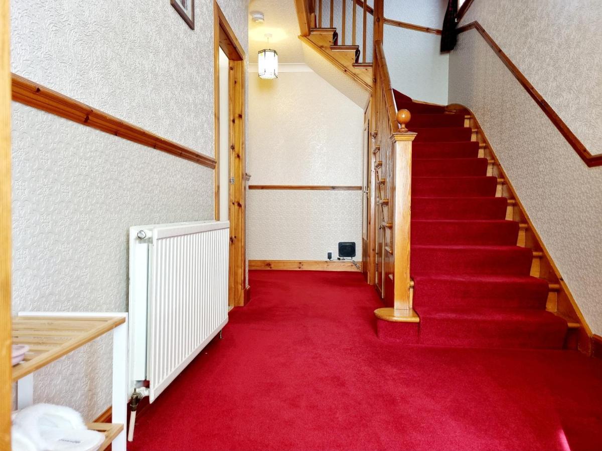 Hébergement de vacances 3 Bedroom House Free Parking Inverness