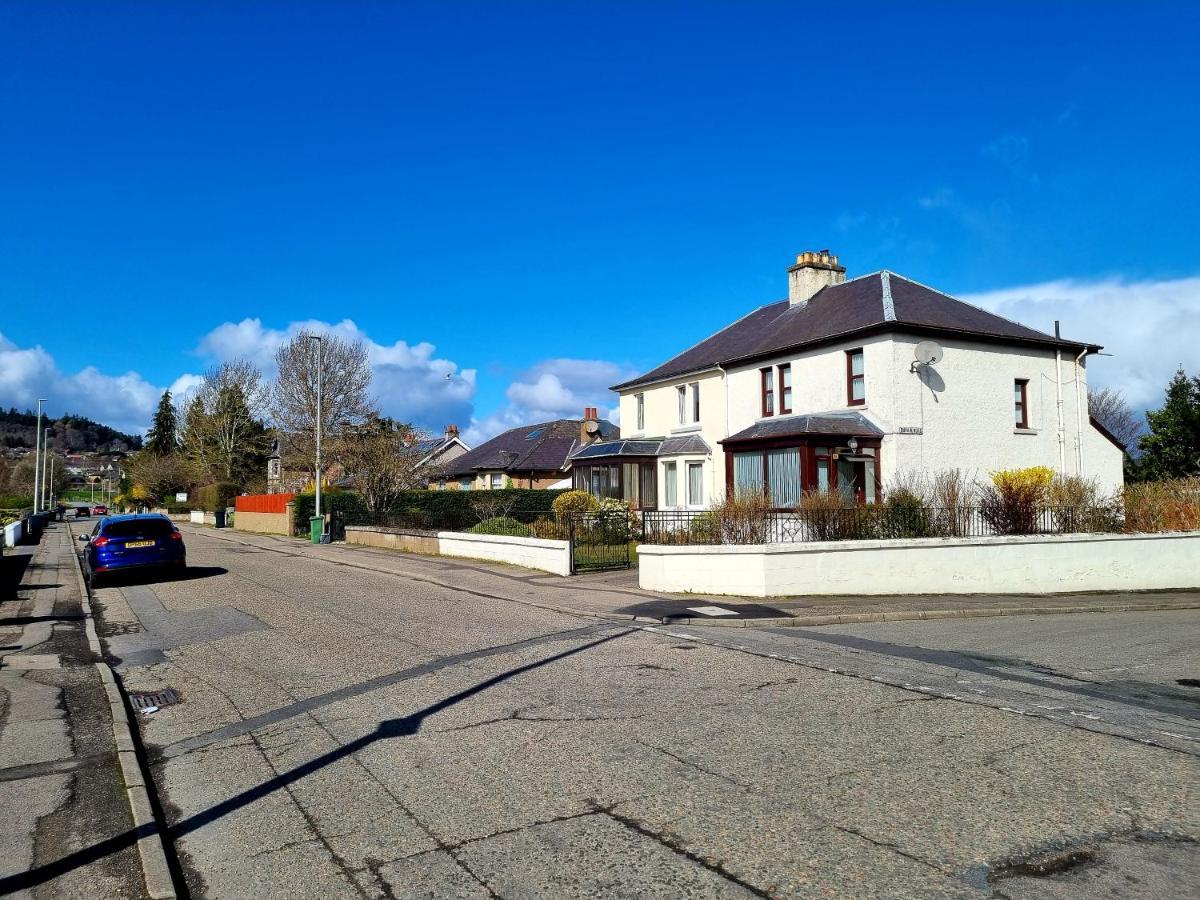 Hébergement de vacances 3 Bedroom House Free Parking *